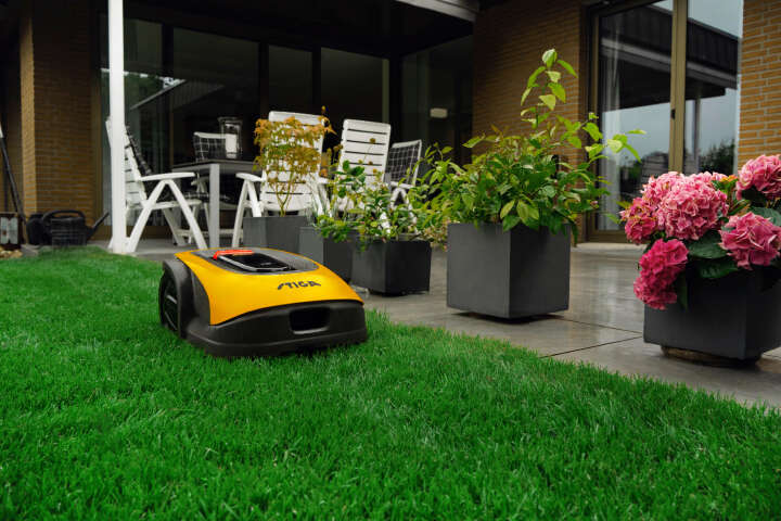 STIGA Autonomer Mähroboter A 300